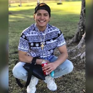 Meet your Posher, Izel